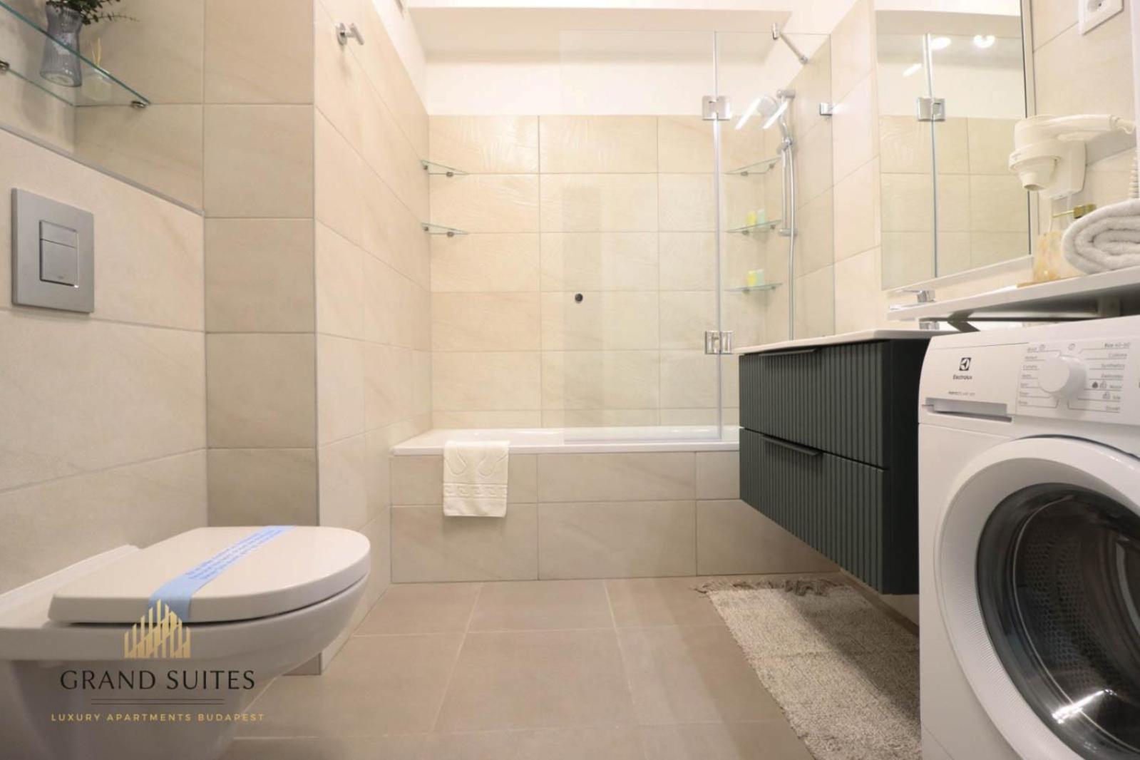 Grand Suites Promenade Budapeste Exterior foto